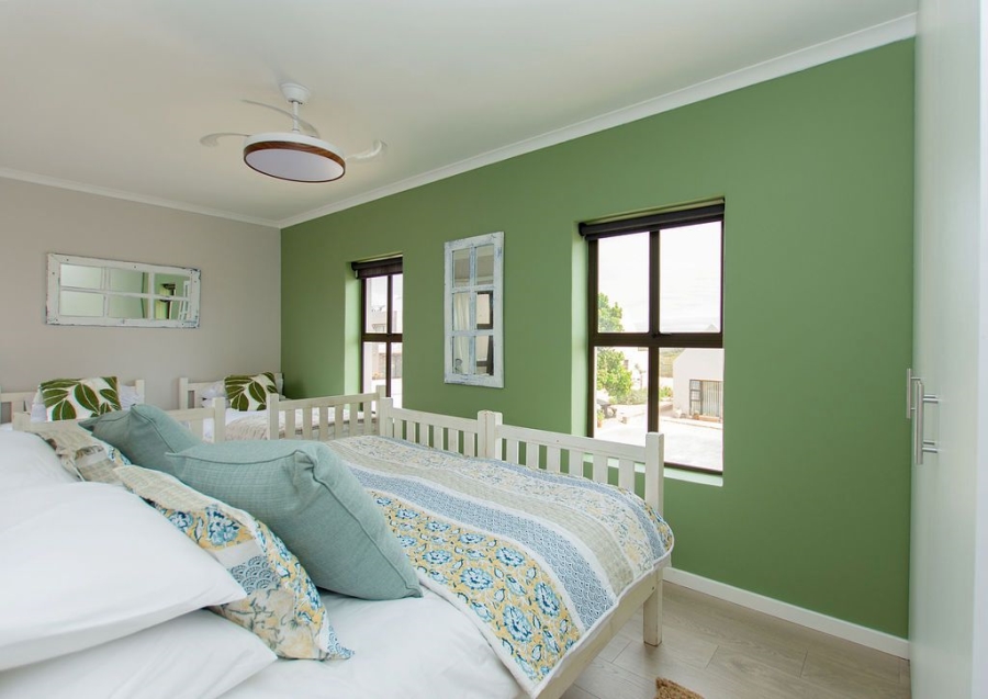 2 Bedroom Property for Sale in Helios Place Western Cape